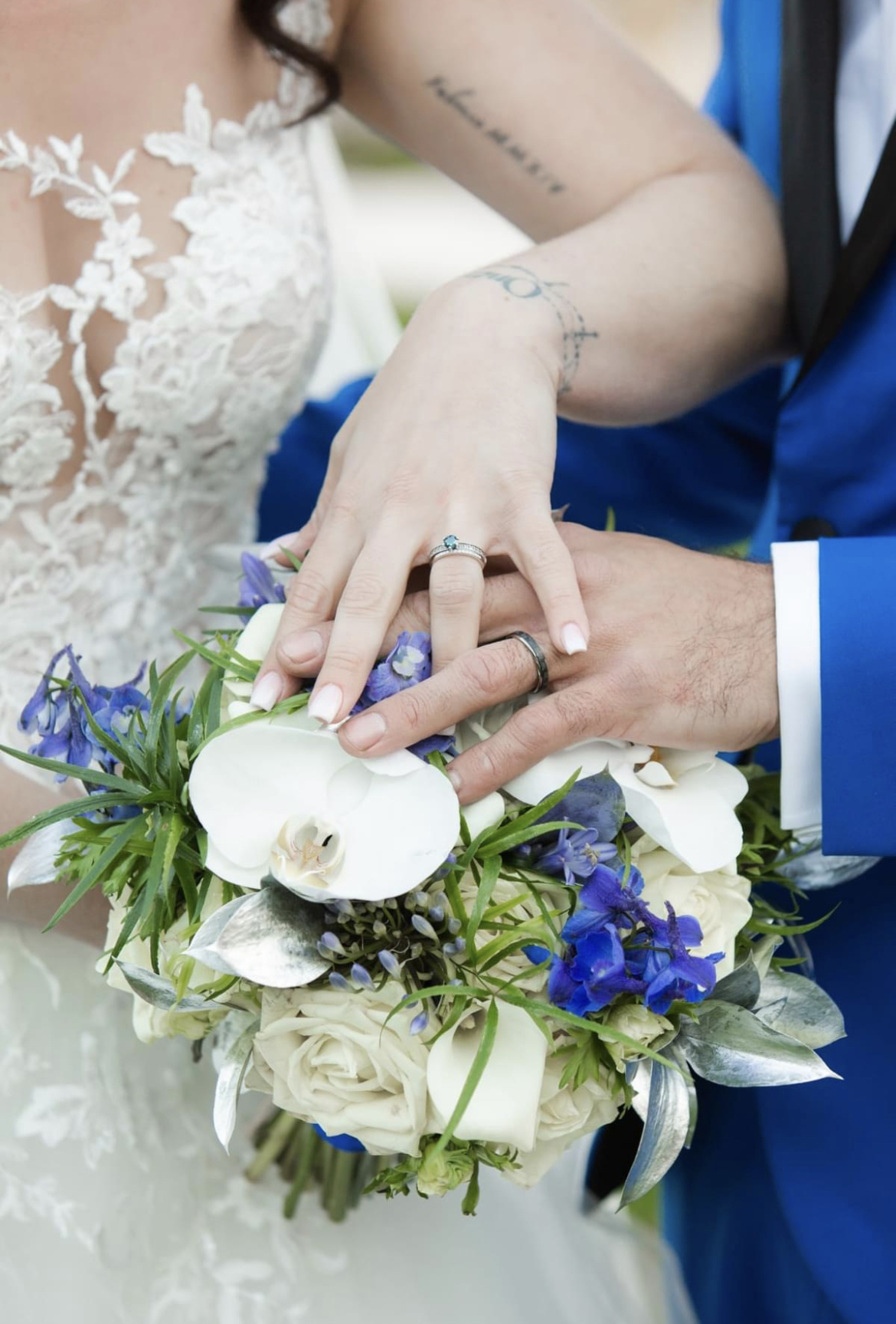 Bouquet de mariée bleu et blanc