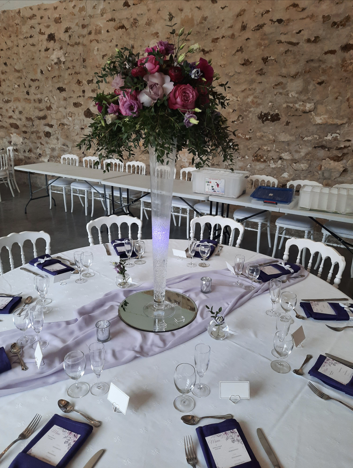 Centre de table dans un vase flûte