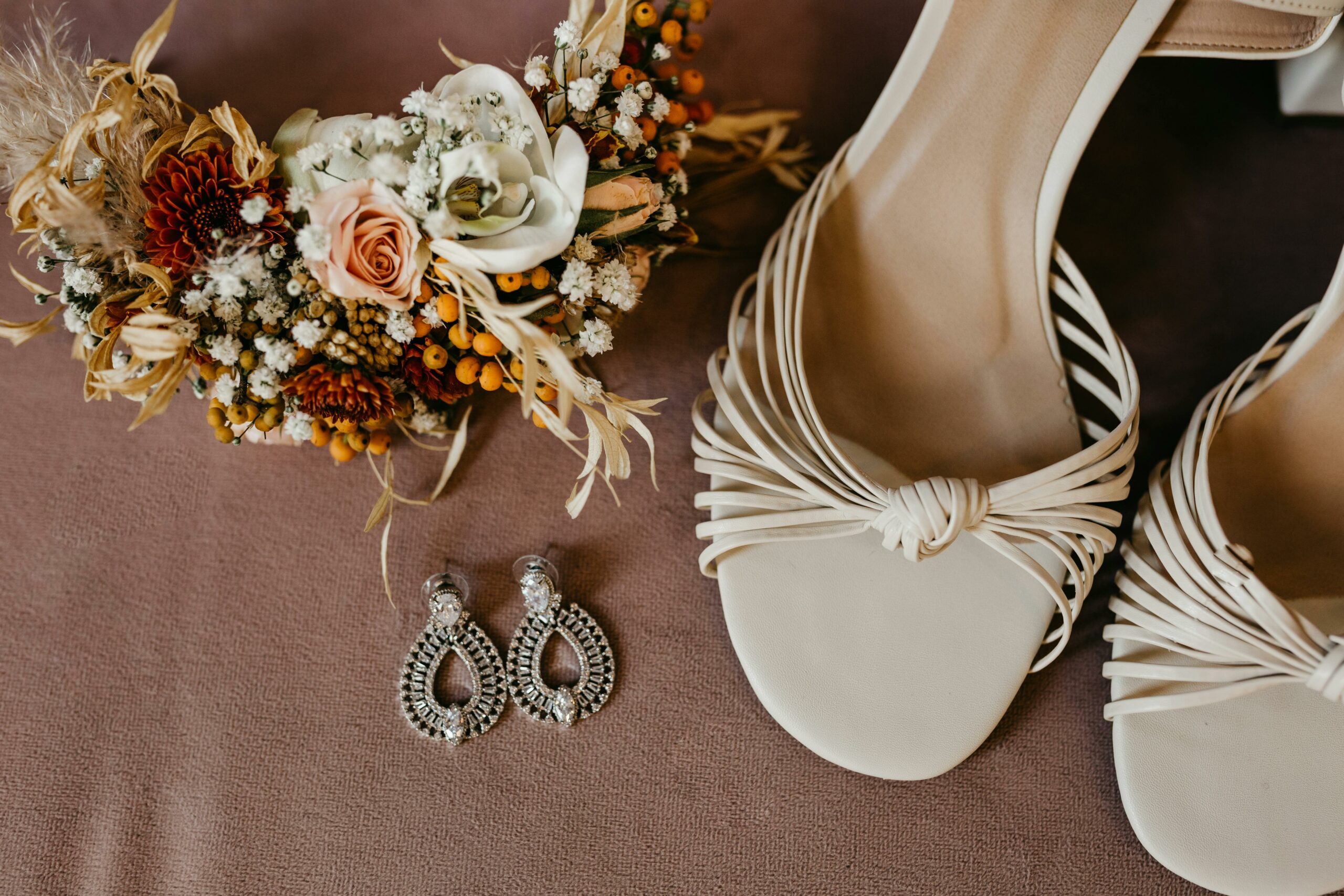 Couronne de fleurs séchées pour mariée