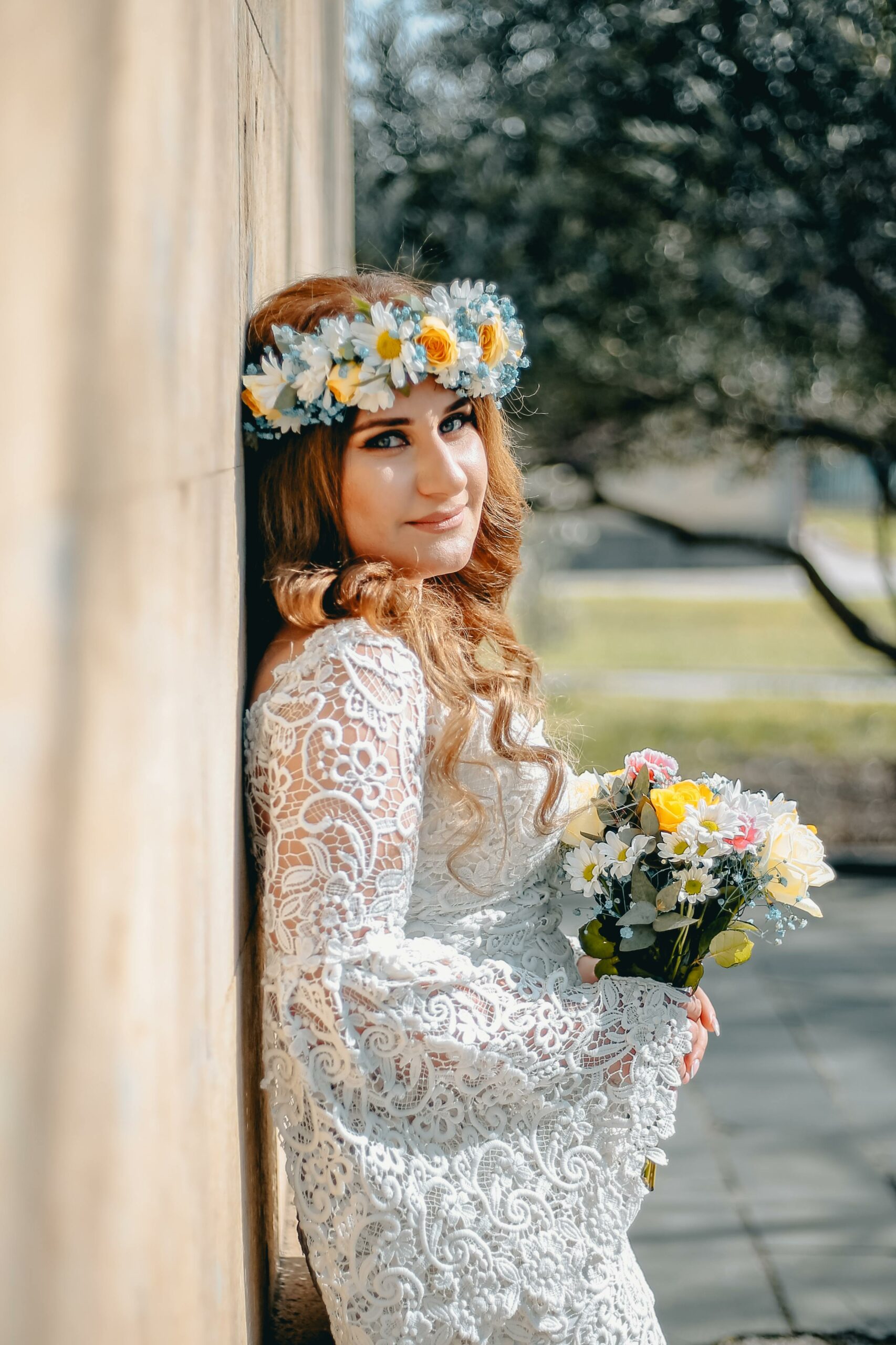 couronne de fleurs pour mariée assorti au bouquet