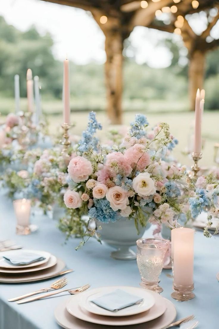 composition florale dans coupe 